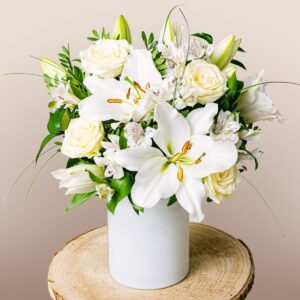 Cilindro lirios y rosas