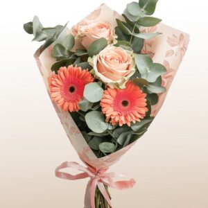 Ramito de rosas y gerberas